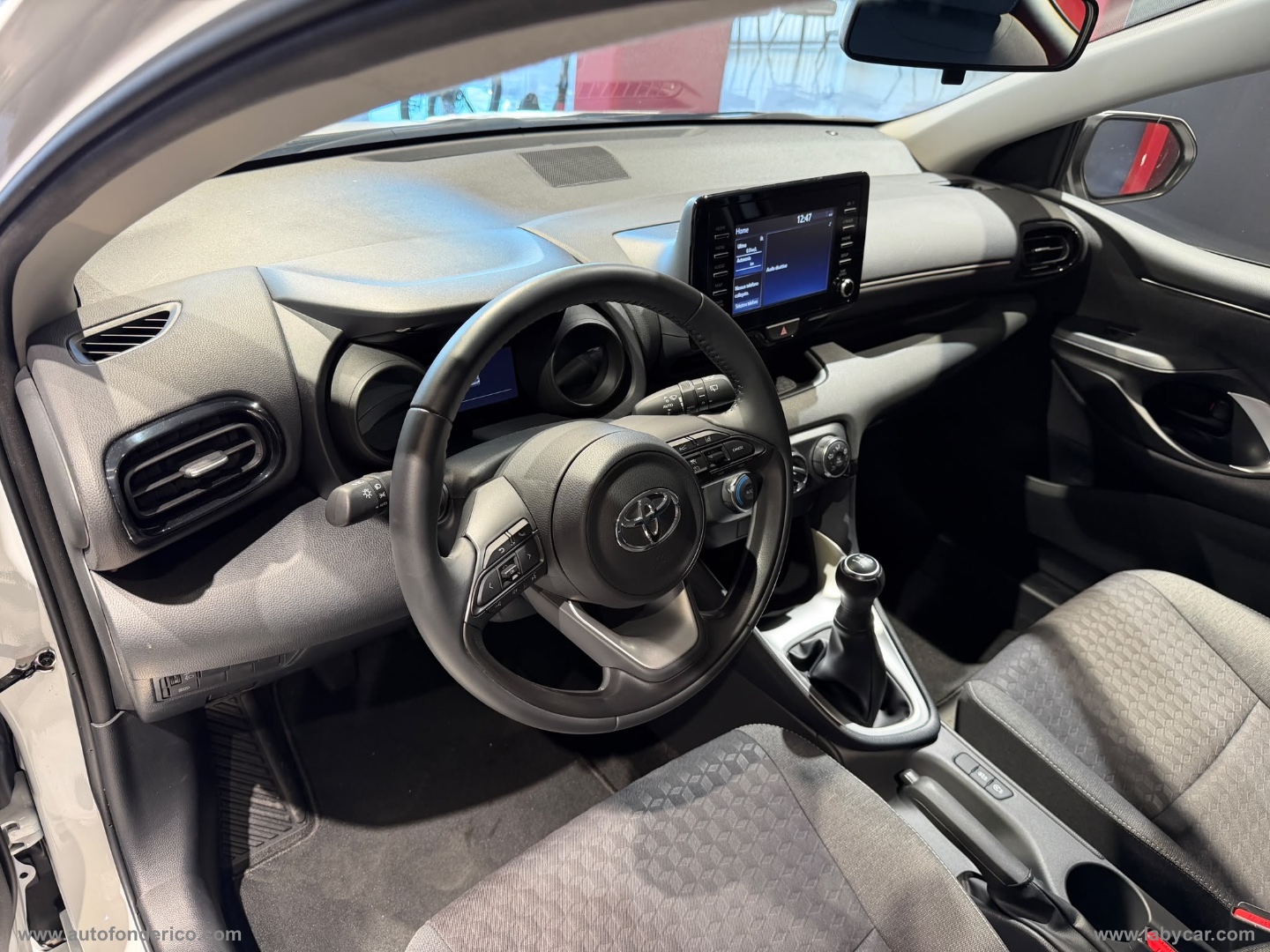 Yaris 1.0 5p. Active - immagine 8