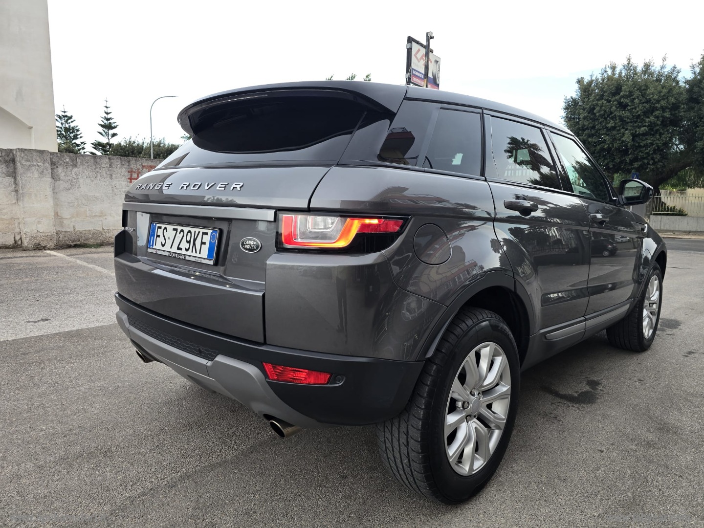 RR Evoque 2.0 TD4 150 CV 5p. Bs Ed. Pure - immagine 8