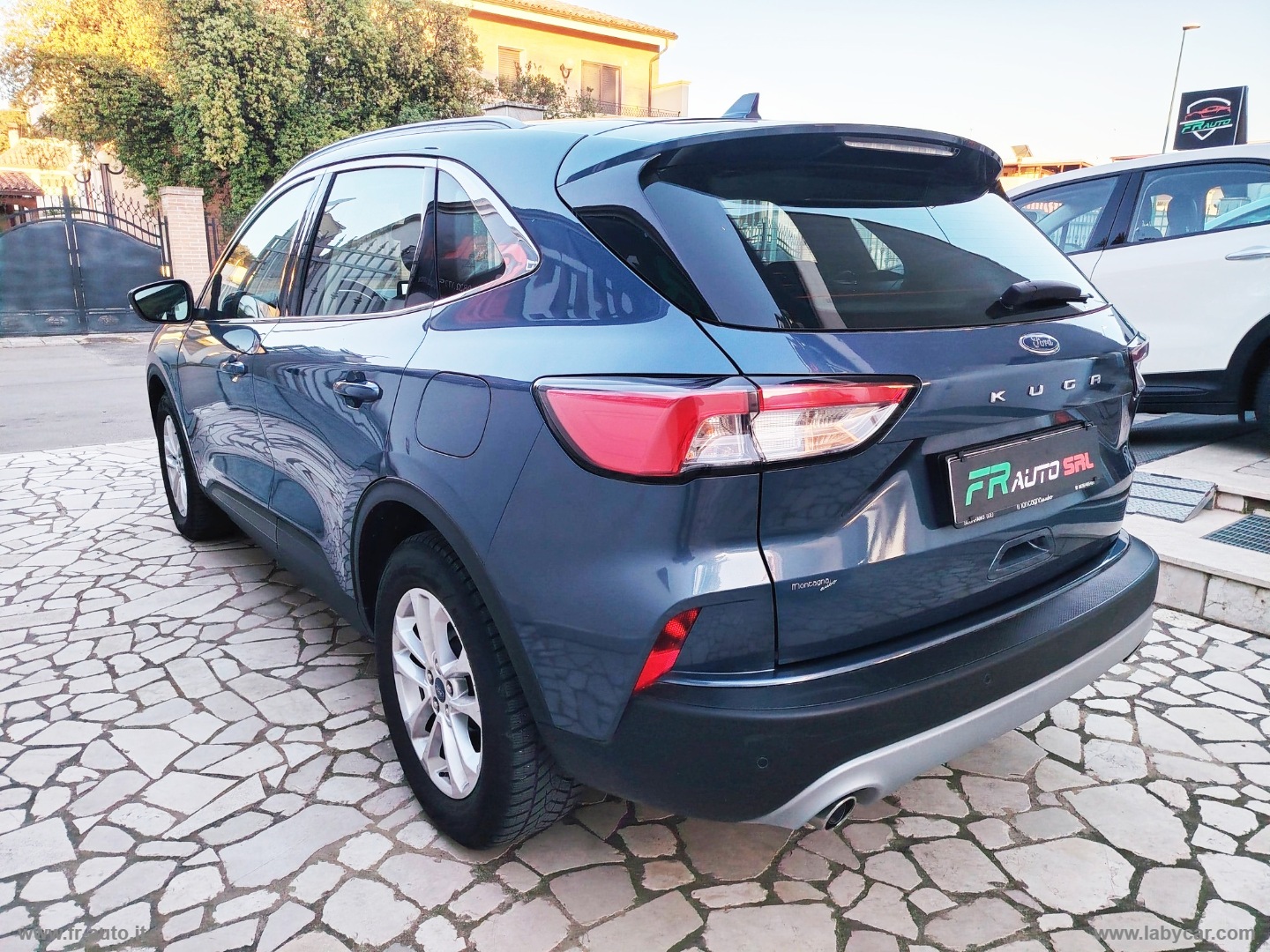 Kuga 1.5 EcoBl. 120CV aut. 2WD ST-Line X - immagine 8