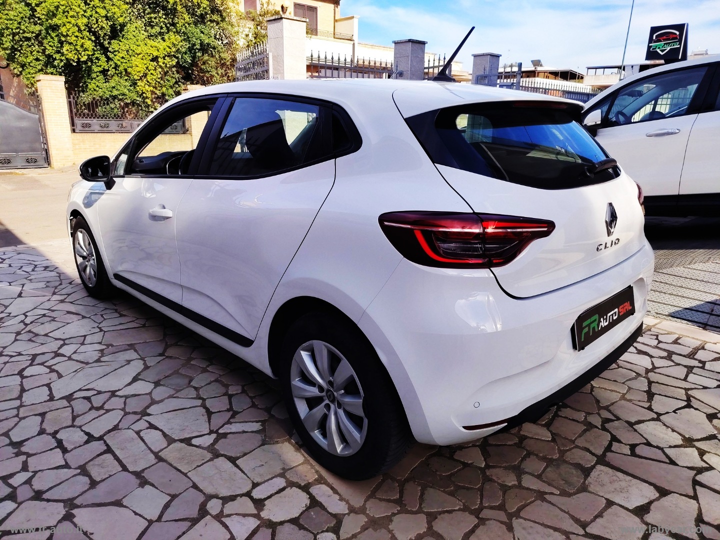 Clio TCe 100 CV GPL Intens - immagine 8