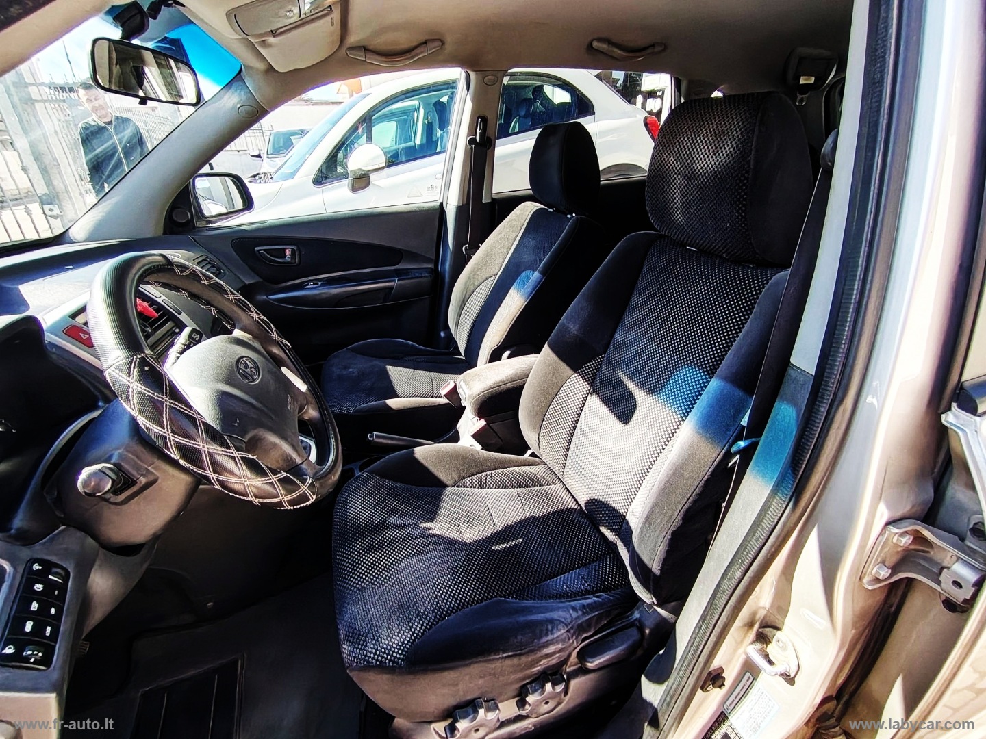 Tucson 2.0 CRDi VGT Active - immagine 8