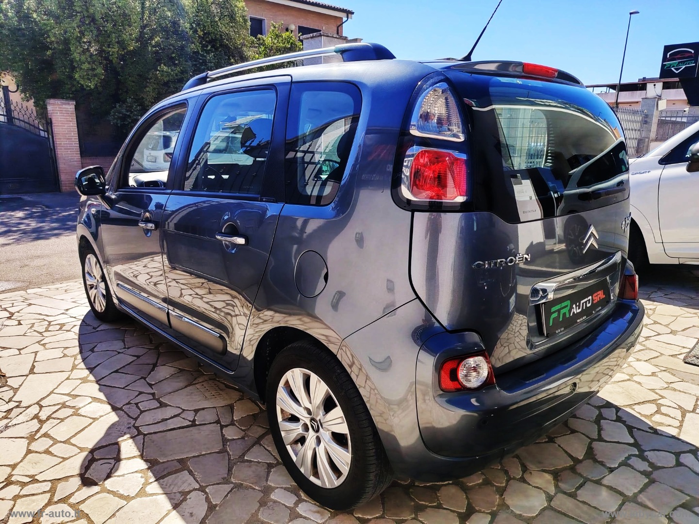 C3 Picasso 1.6 HDi 90 Exclusive Theatre - immagine 8