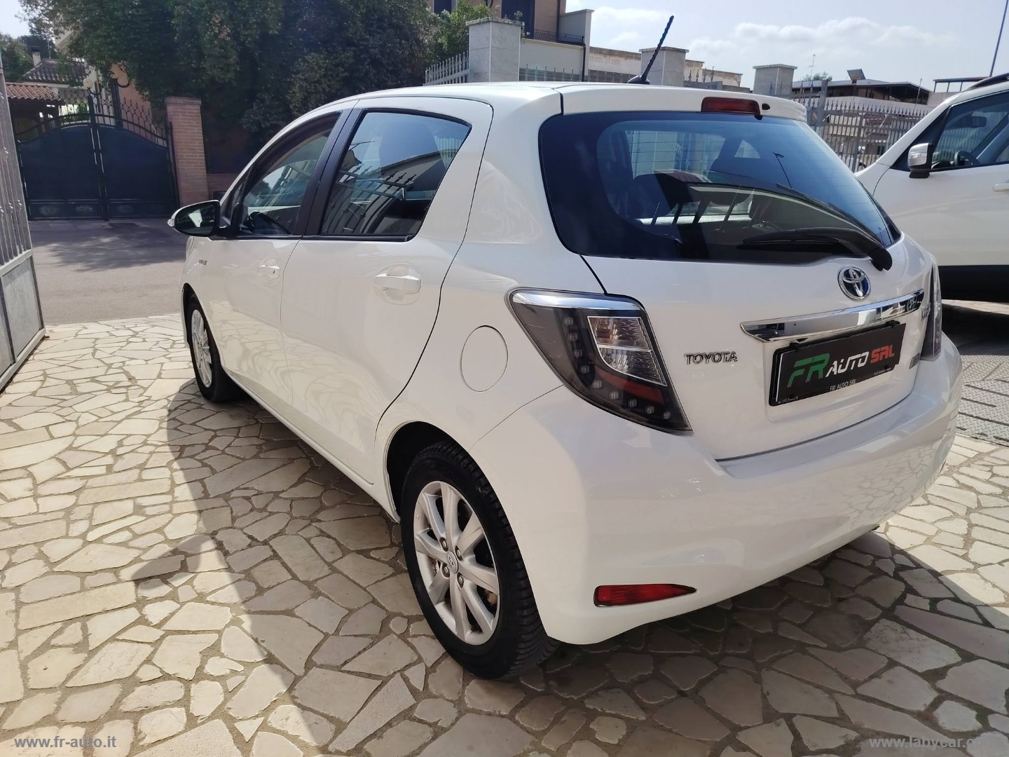 Yaris 1.5 Hybrid 5p. Lounge + - immagine 8
