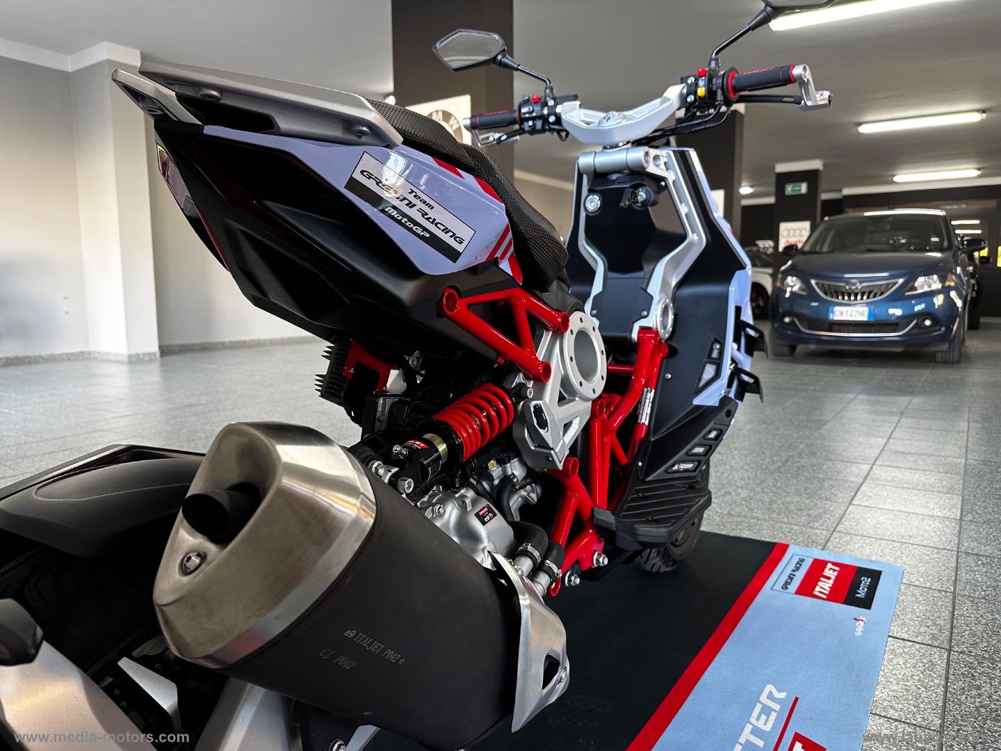 DRAGSTER 300 TEAM GREASINI MOTO2 - immagine 8