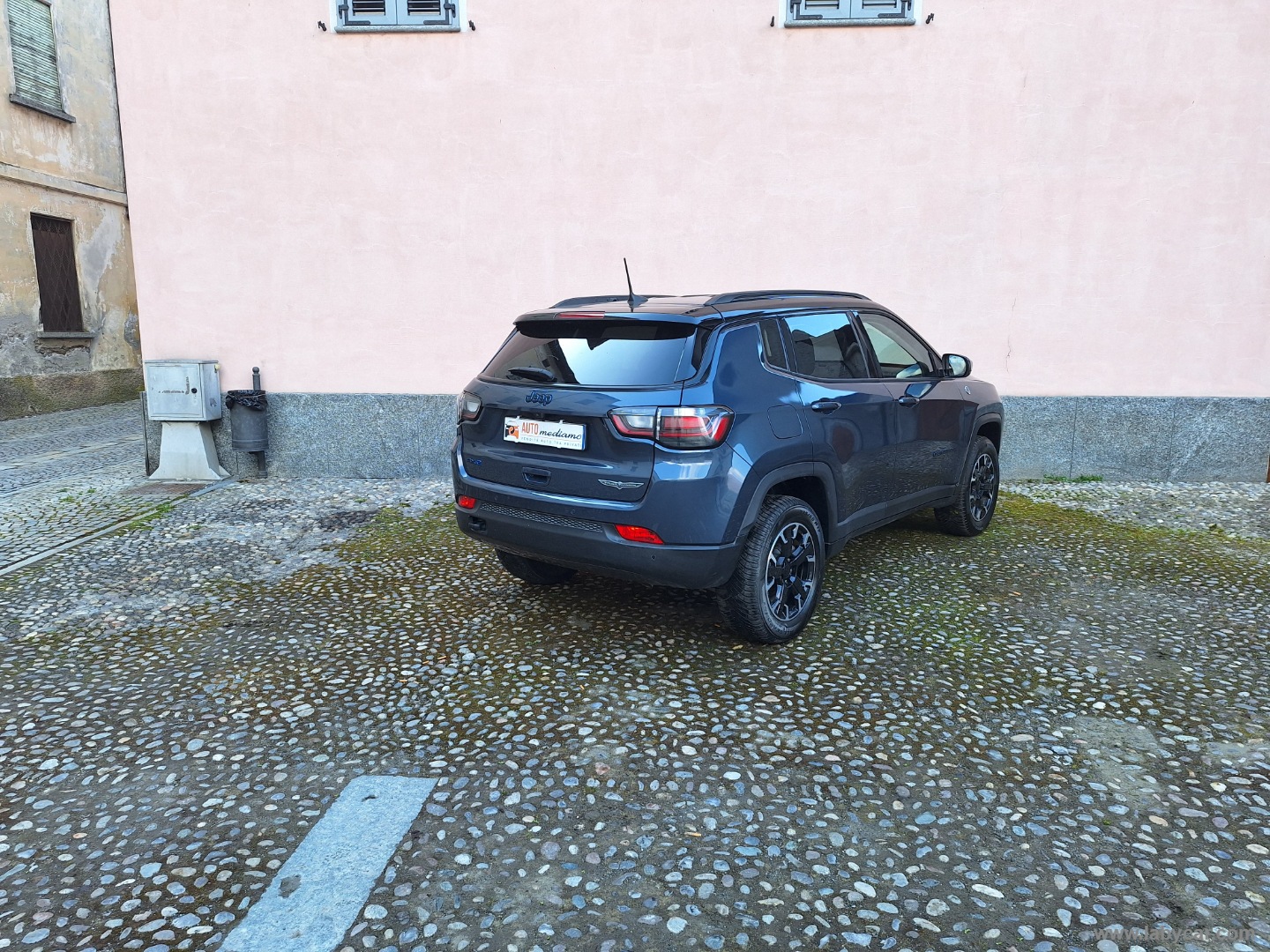 Compass 1.3 T4 240CV PHEV AT6 4xe TRAILHAWK - immagine 8