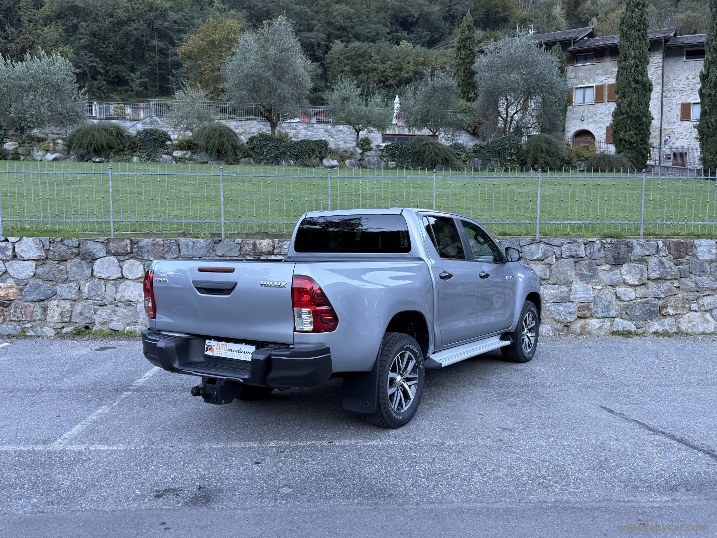 Hilux 2.4 D-4D 4WD 4p. DC Executive GANCIO CC ADATTIVO - immagine 8