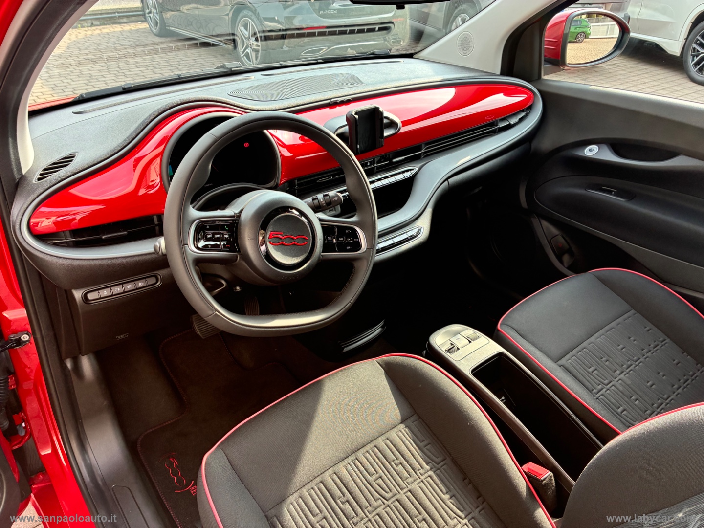 500 Red Berlina 23,65 kWh - immagine 8
