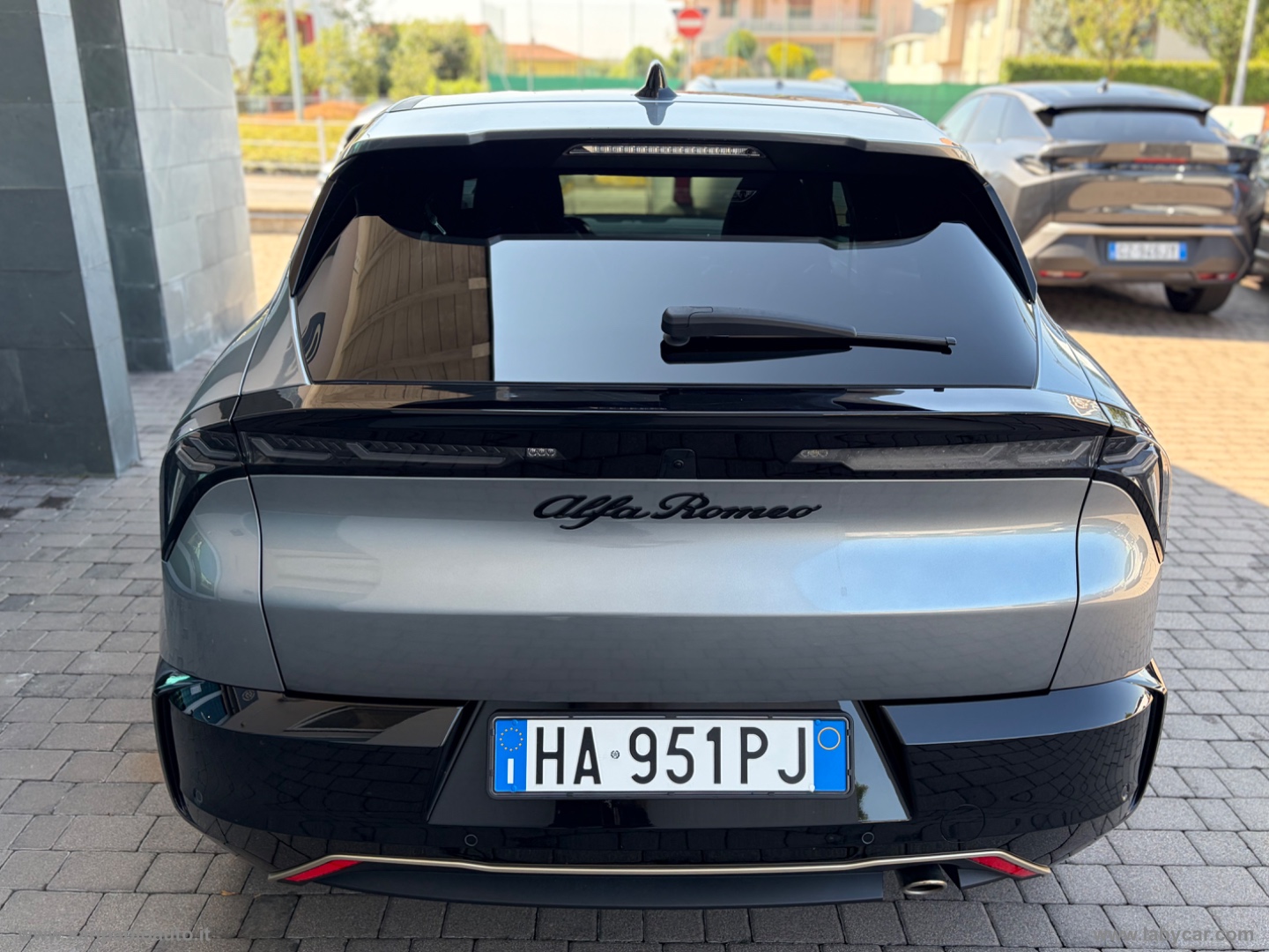 Junior 1.2 145CV Hybrid eDCT6 Q4 Intensa - immagine 8