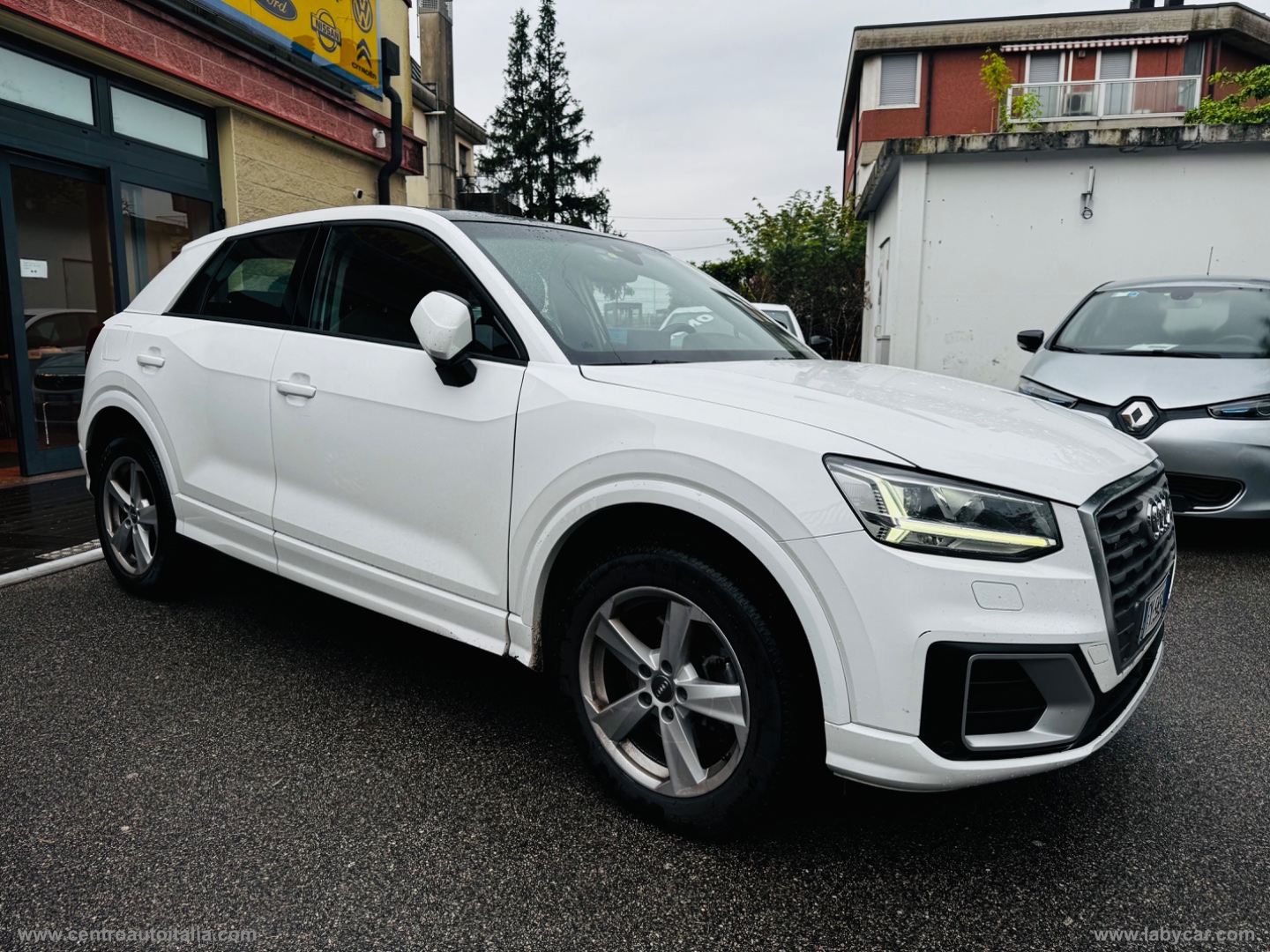 Q2 35 TDI S tronic Identity Black - immagine 8