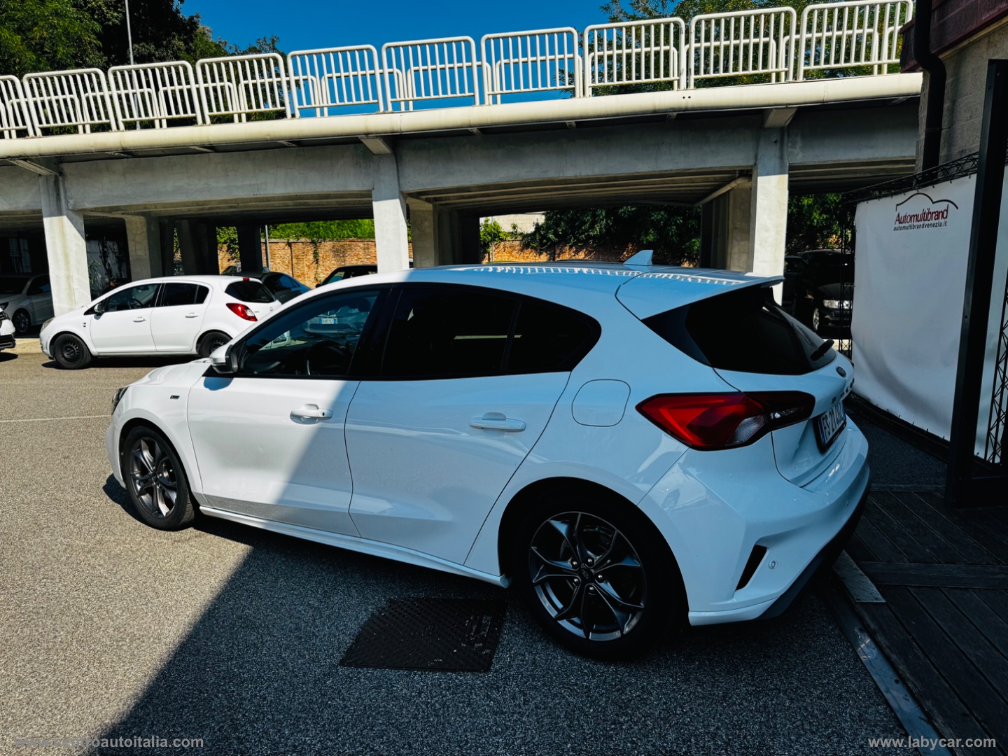 Focus 1.5 EcoBlue 120CV 5p. ST Line - immagine 8