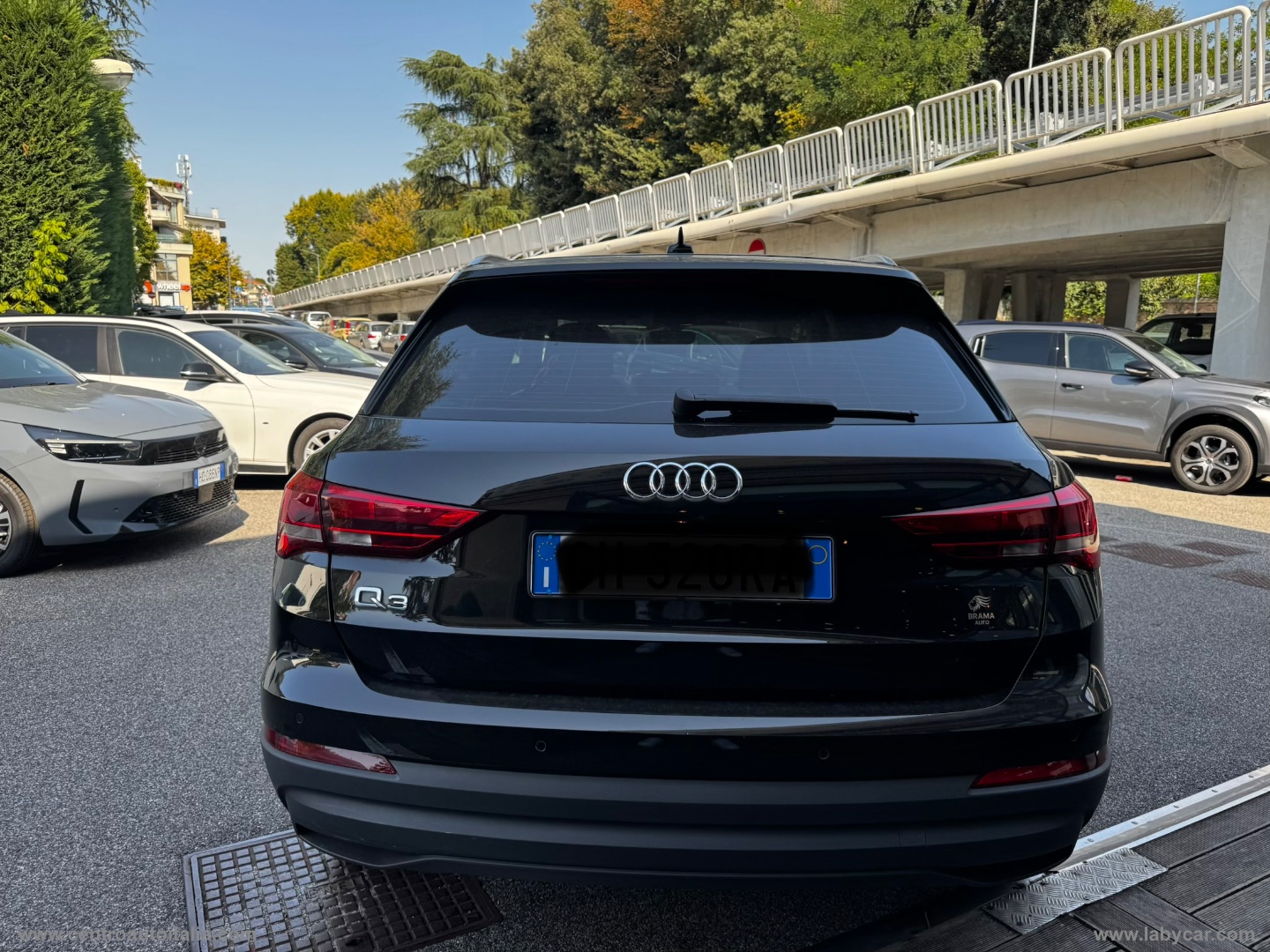 Q3 35 TDI S tronic Business Advanced - immagine 8