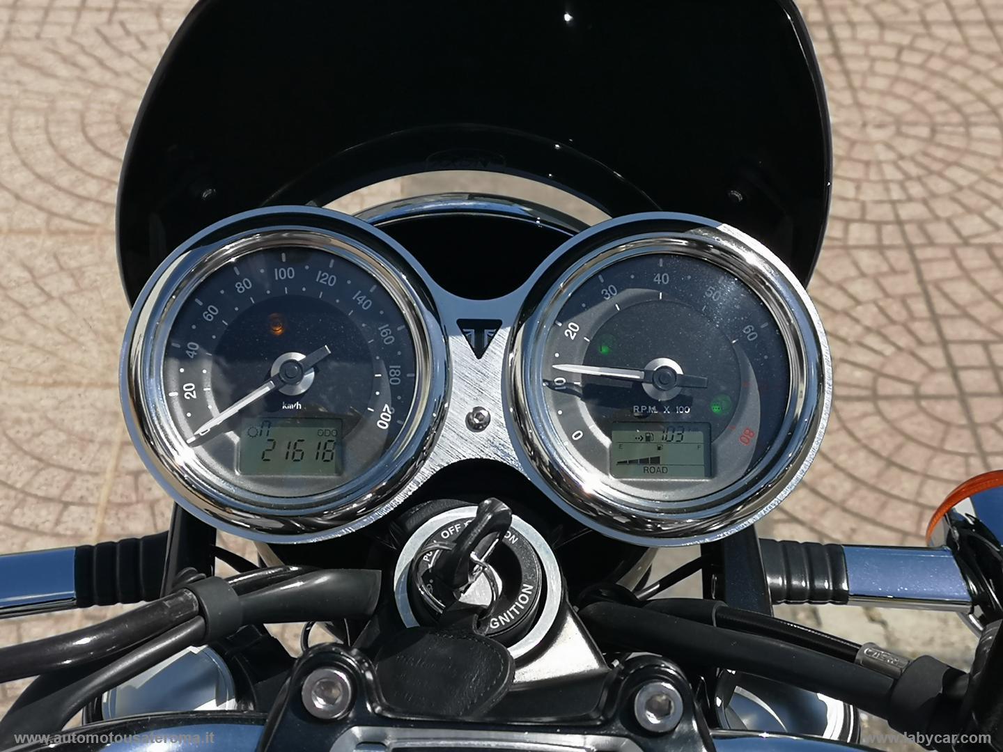 Bonneville T 120 PROMO WEB - immagine 8