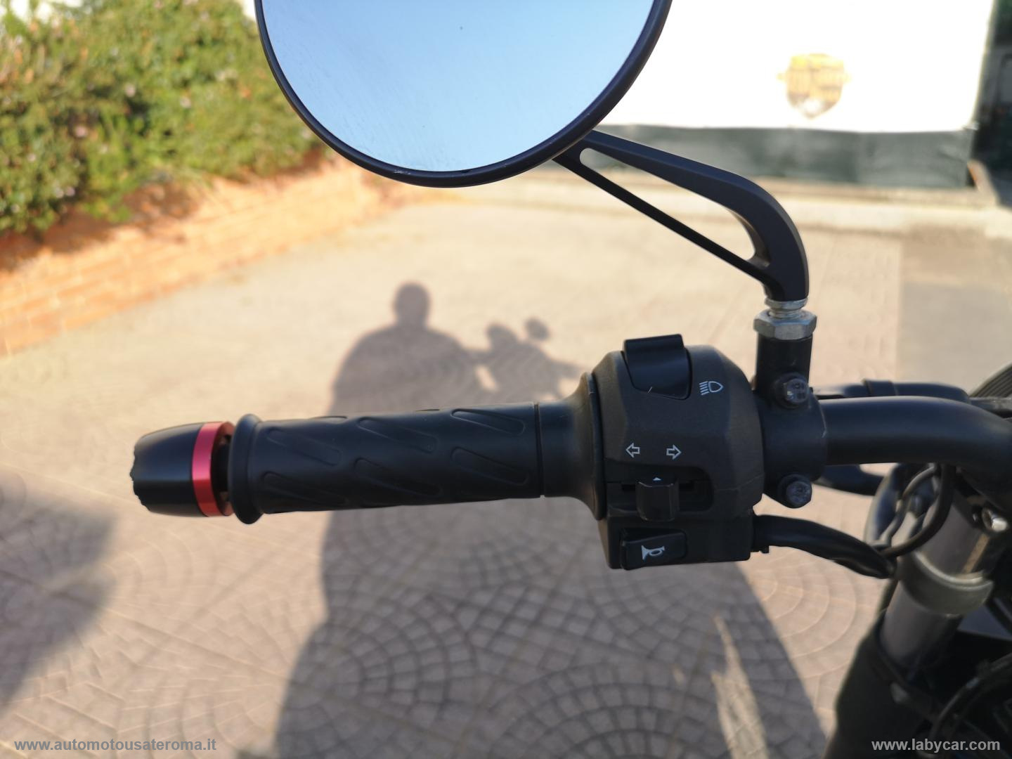 V7 III LIMITED RATE AUTO MOTO SCOOTER - immagine 8