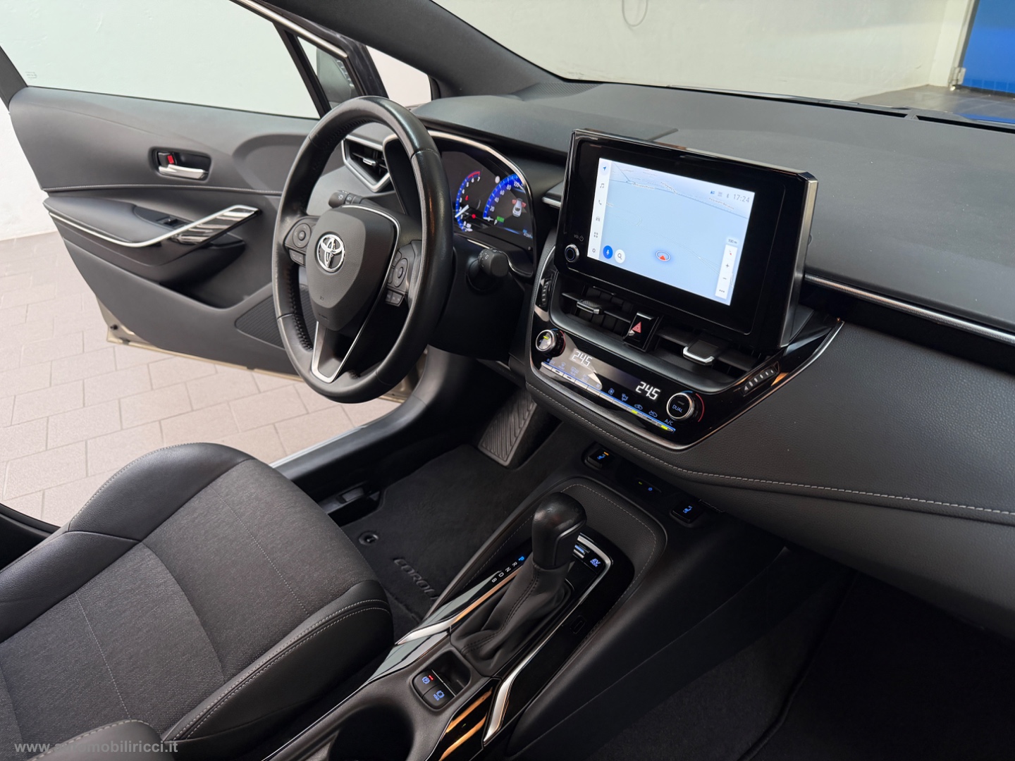 Corolla 1.8 Hybrid Style - immagine 8