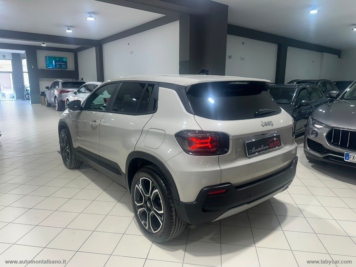 Avenger 1.2 Turbo Summit - immagine 8