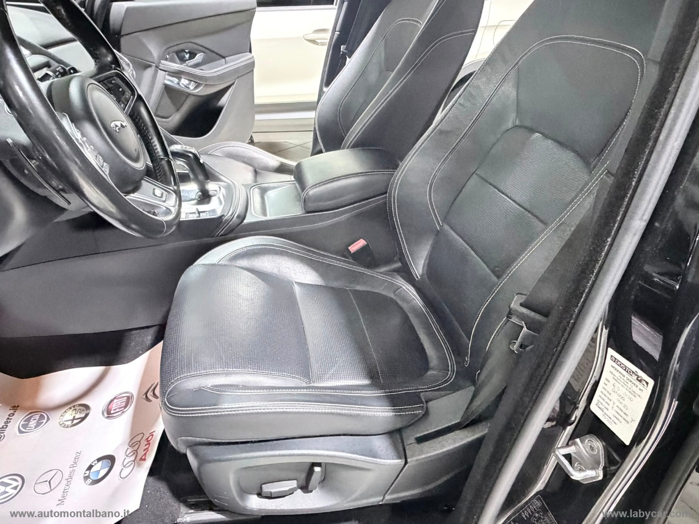 E-Pace 2.0D 150 CV AWD R-Dynamic SE - immagine 8