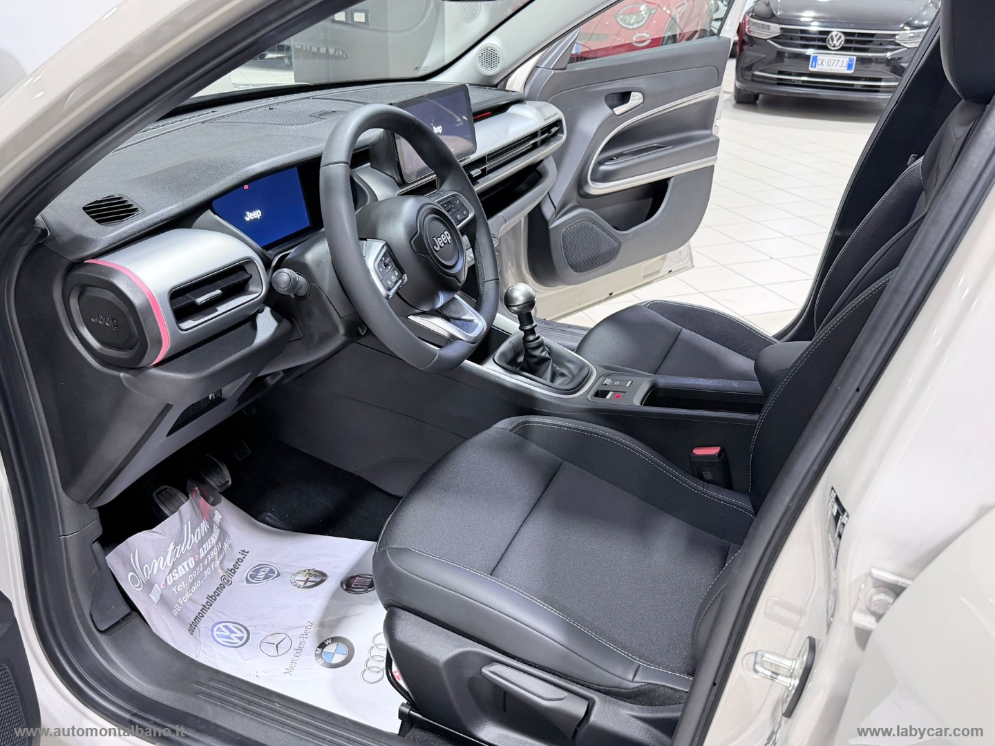 Avenger 1.2 Turbo Summit - immagine 8