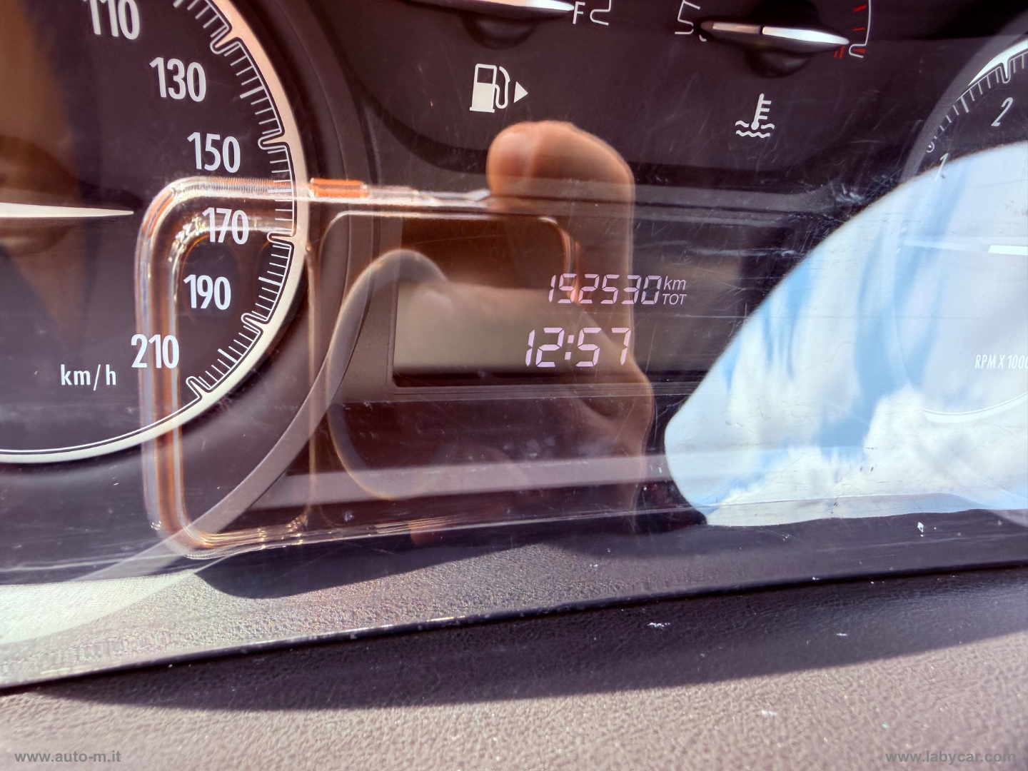 Ypsilon 1.2 69 CV 5p. GPL Ecochic Gold - immagine 8