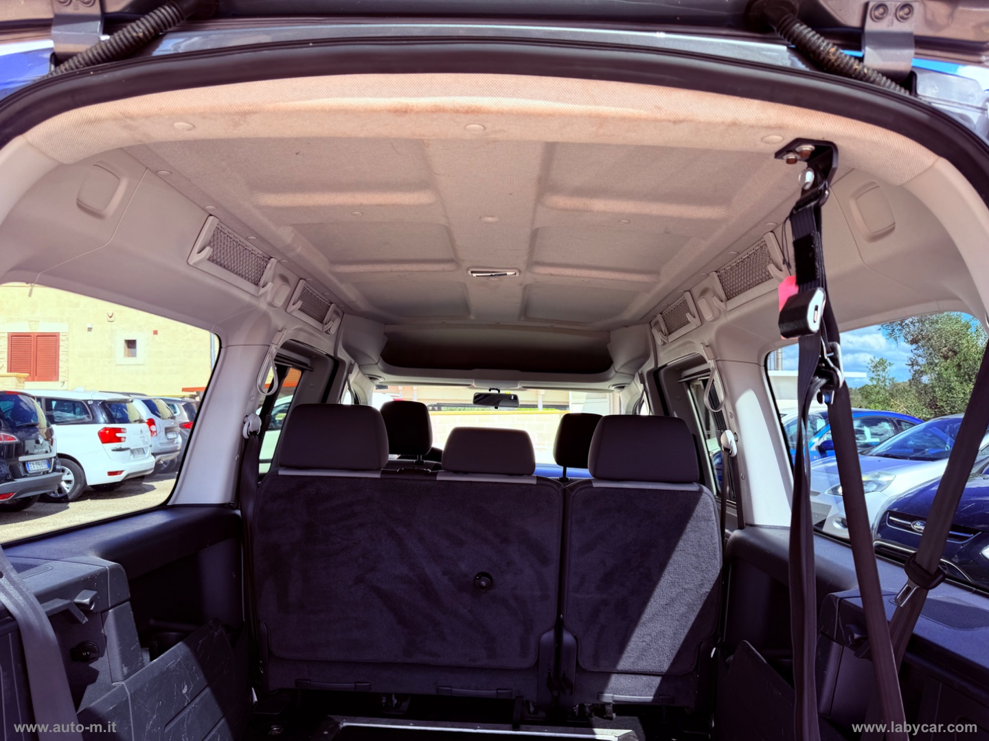 Caddy 1.6 TDI 102 CV Trendline Maxi CON PEDANA PER DISABILI - immagine 8
