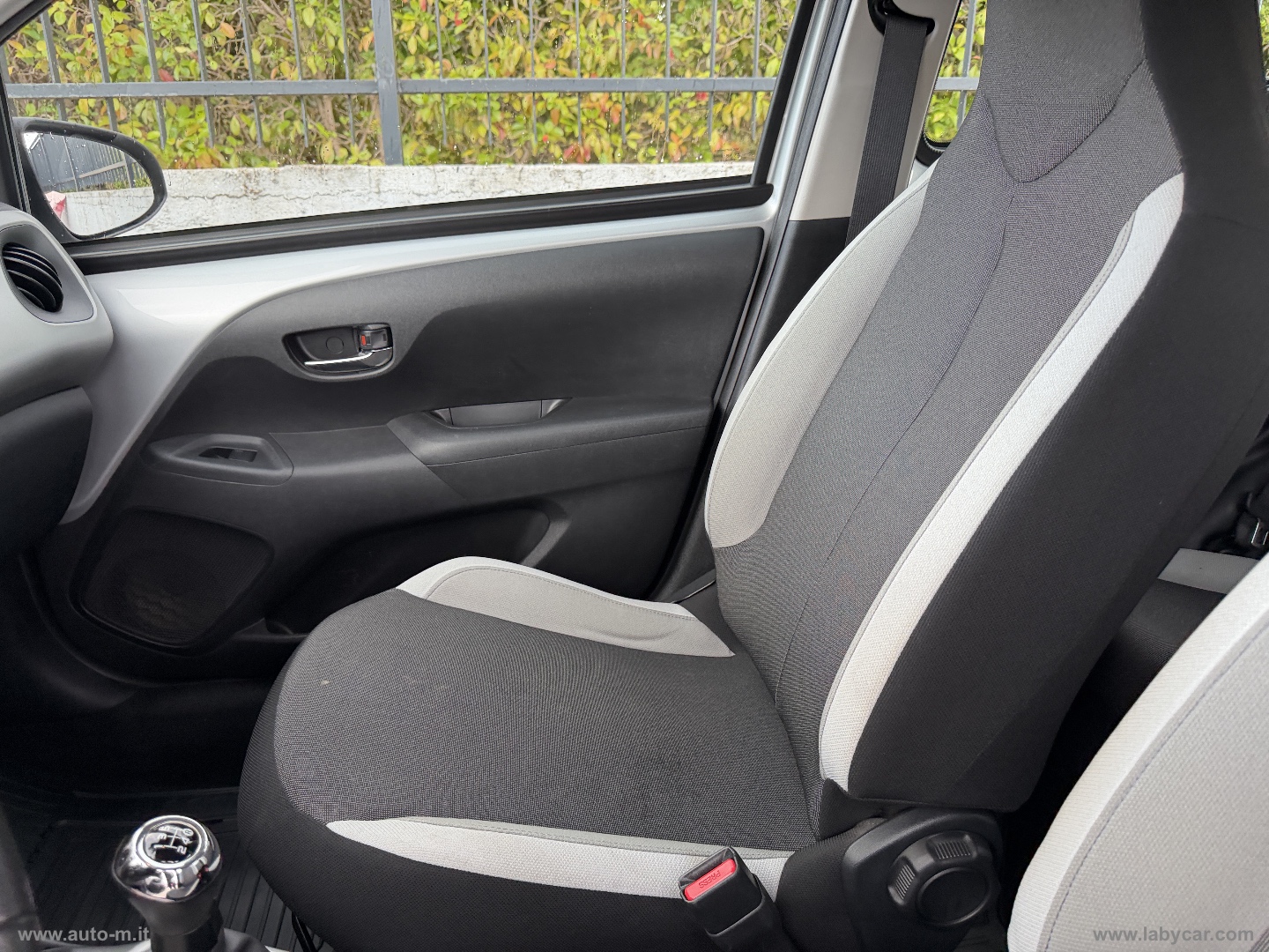 Aygo 1.0 VVT-i 69 CV 3p. x-cool TSS - immagine 8