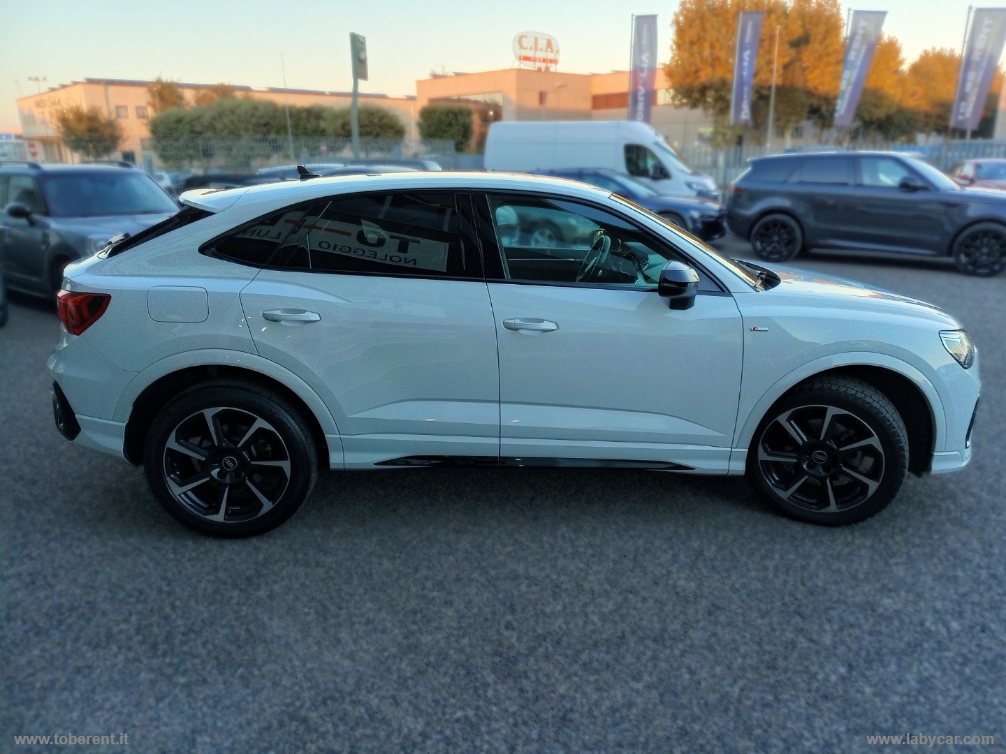 Q3 SPB 35 TDI S tronic Identity Black - immagine 8