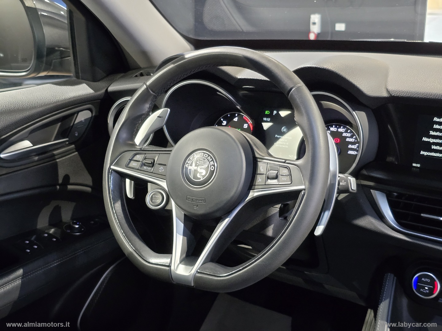 Stelvio 2.2 T.diesel 180CV AT8 RWD Exec. - immagine 8
