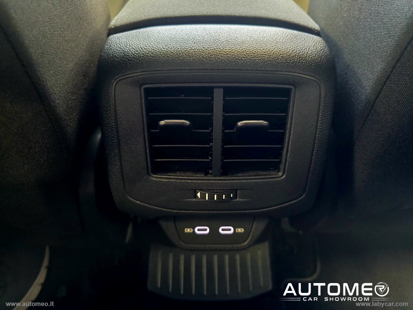 T-Roc 2.0 TDI SCR 150 CV DSG Life - immagine 8