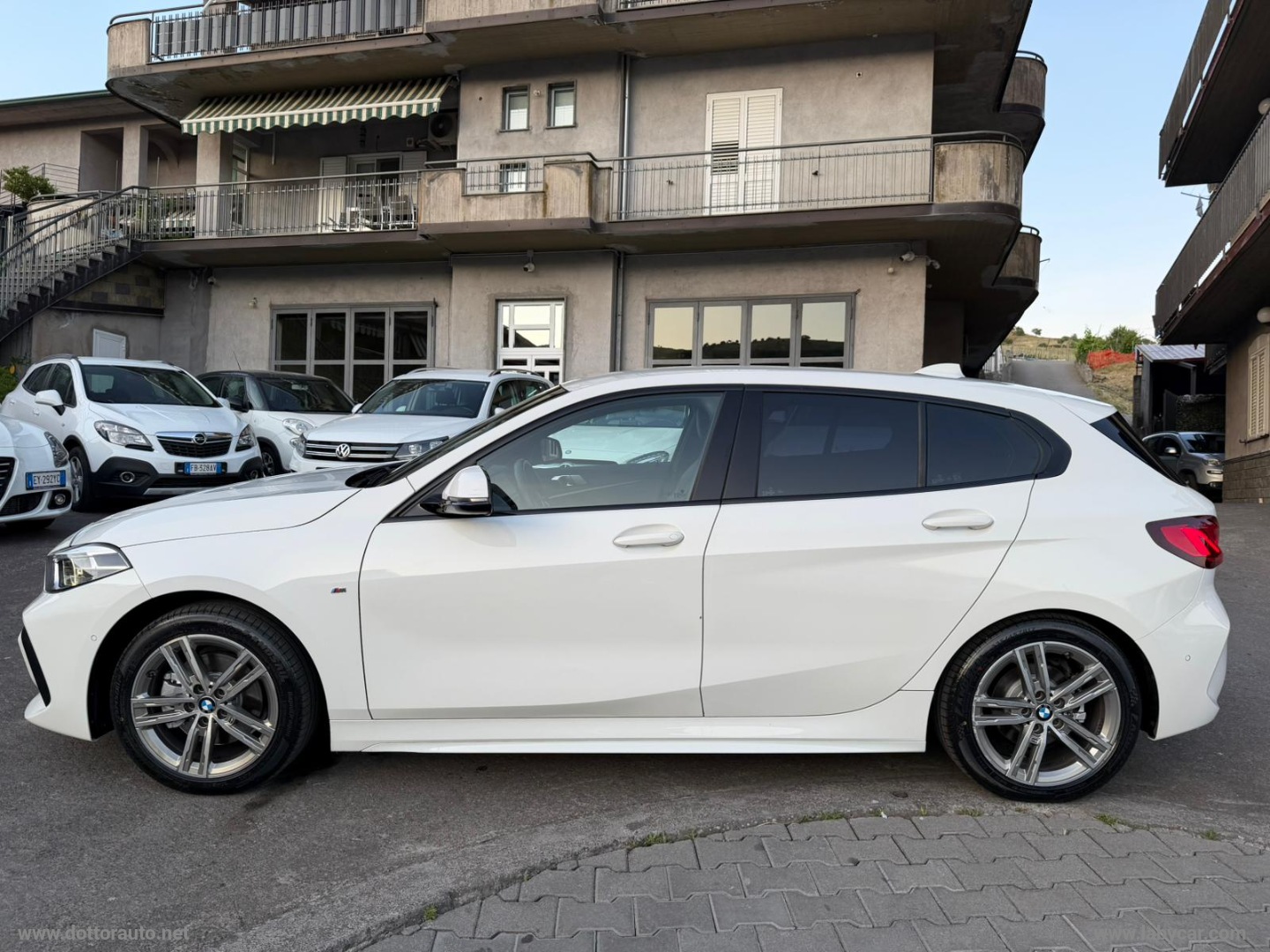 118d 5p. Business M-SPORT - immagine 8