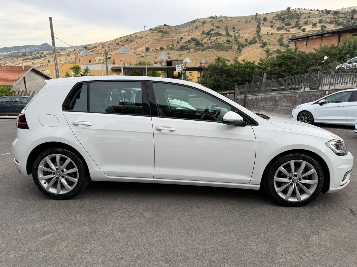 Golf 7.5 2.0 TDI 5p. Executive BMT - immagine 8
