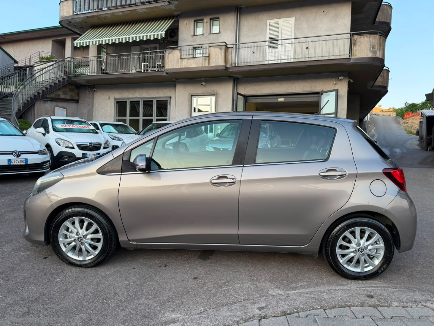 Yaris 1.4 D-4D 5p. Lounge - immagine 8