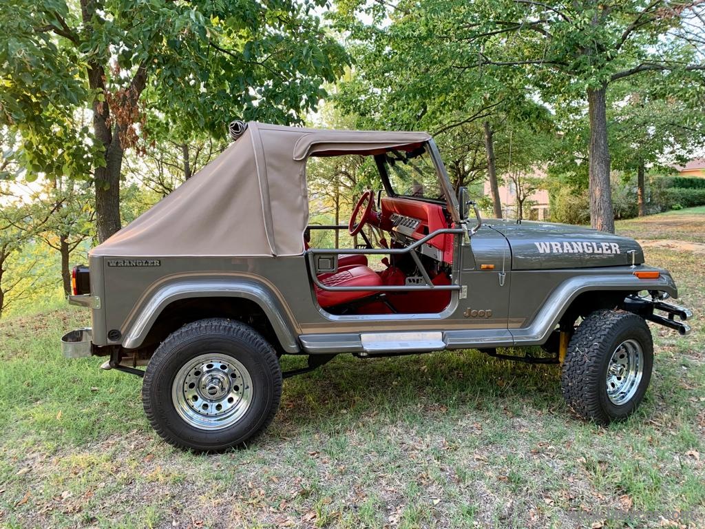 Wrangler 2.5 Laredo - immagine 8