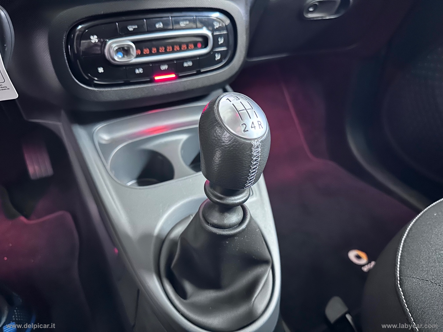 forfour 90 0.9 Turbo Passion - immagine 8