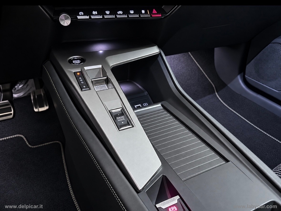 408 Plug-in Hybrid 225 e-EAT8 GT - immagine 8