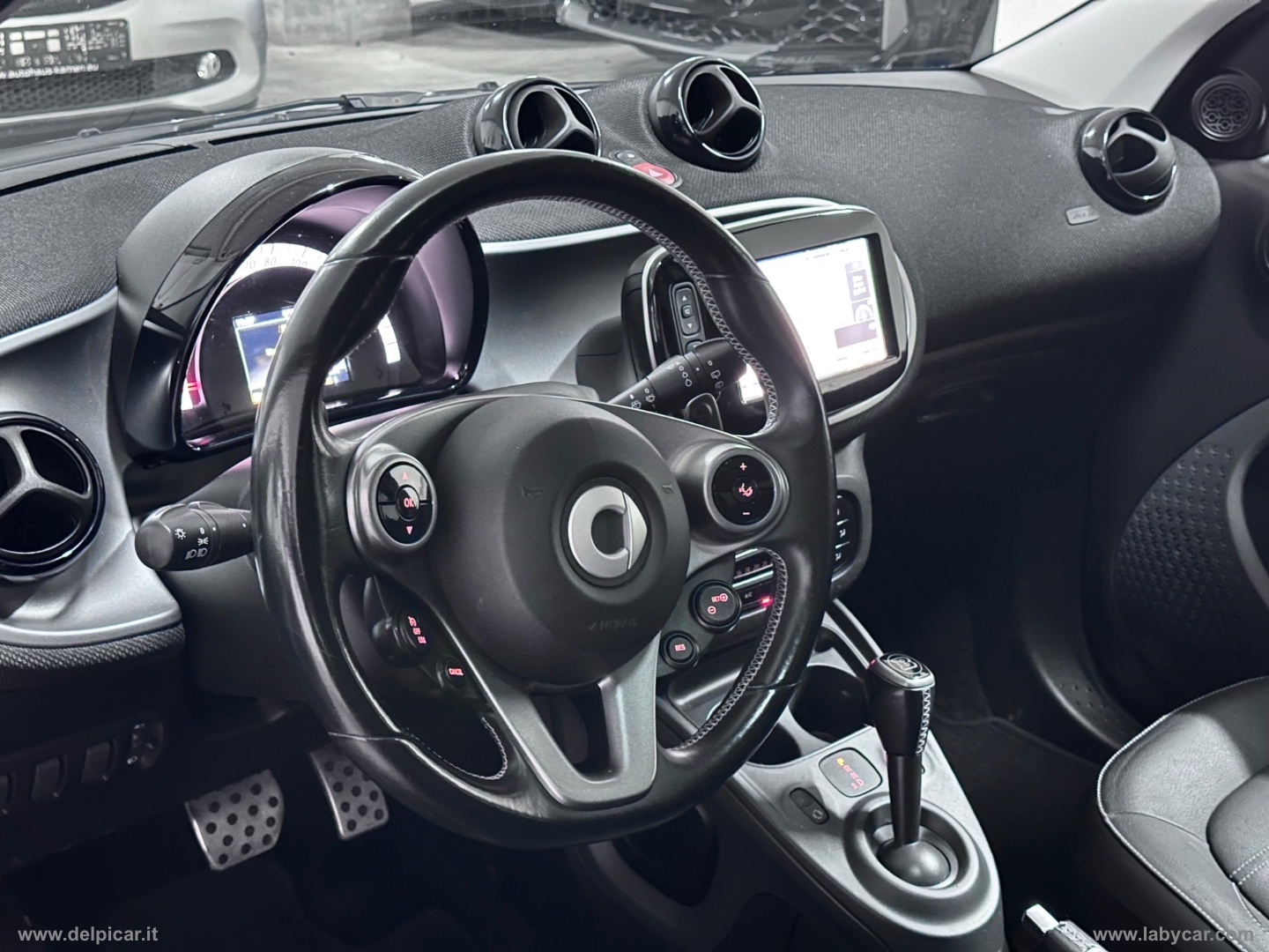 forfour BRABUS 90 0.9 Turbo twinamic Passion - immagine 8