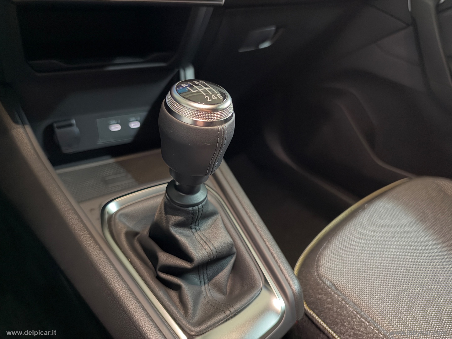 Captur Eco-G 120 CV Techno - immagine 8