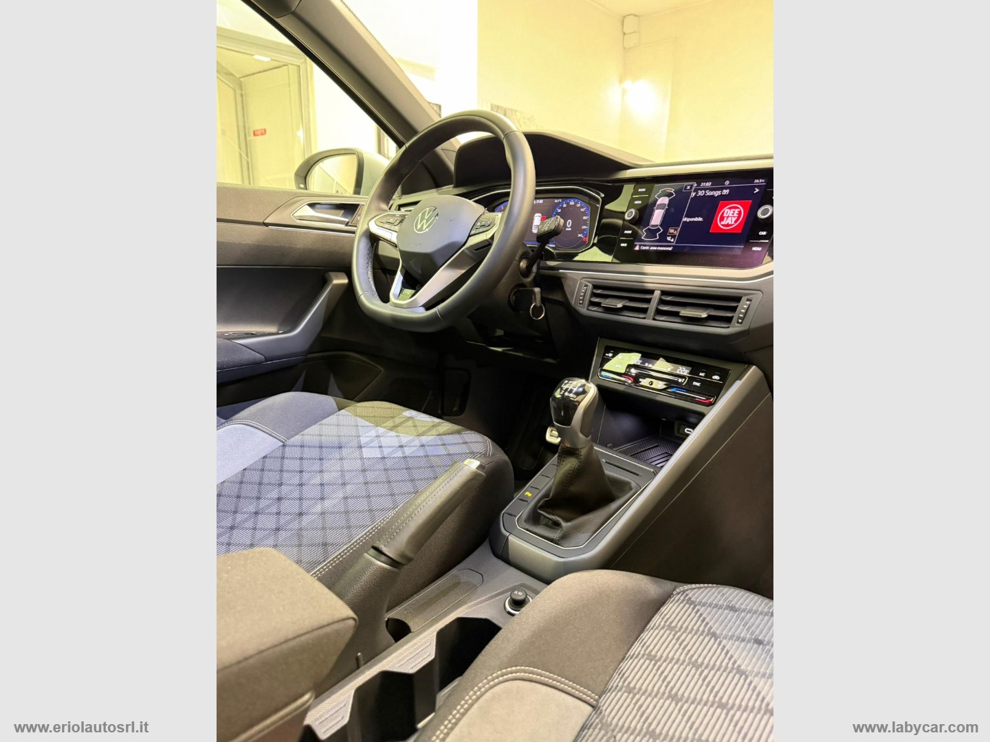 Taigo 1.0 TSI 115 CV R-Line Plus - immagine 8