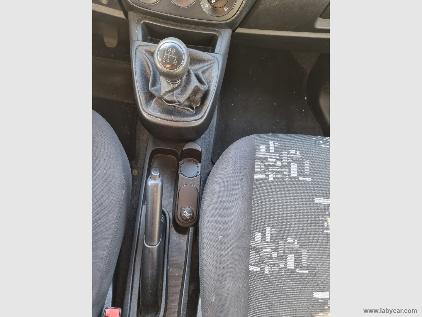 QUBO 1.4 8V 77 CV Dynamic Natural Power - immagine 8