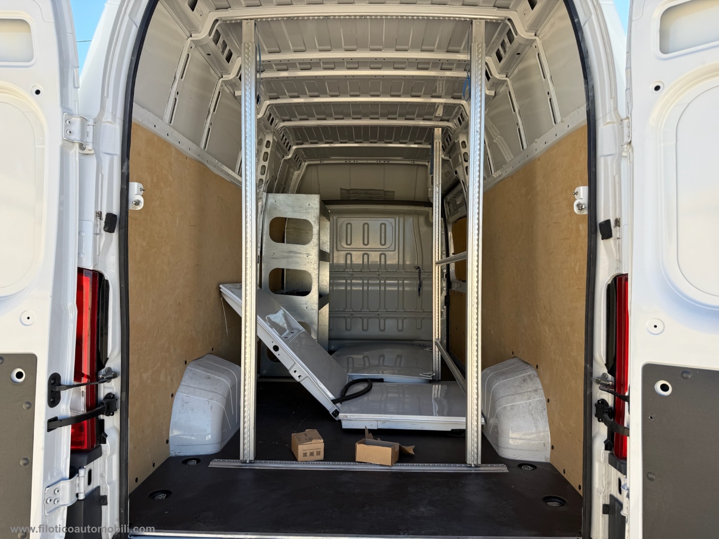 Ducato 35 2.3 MJT 130 XLH3 PLM-SL-TA Fur.Maxi XLH3 ALLESTIMENTO SAN CARLO - immagine 9