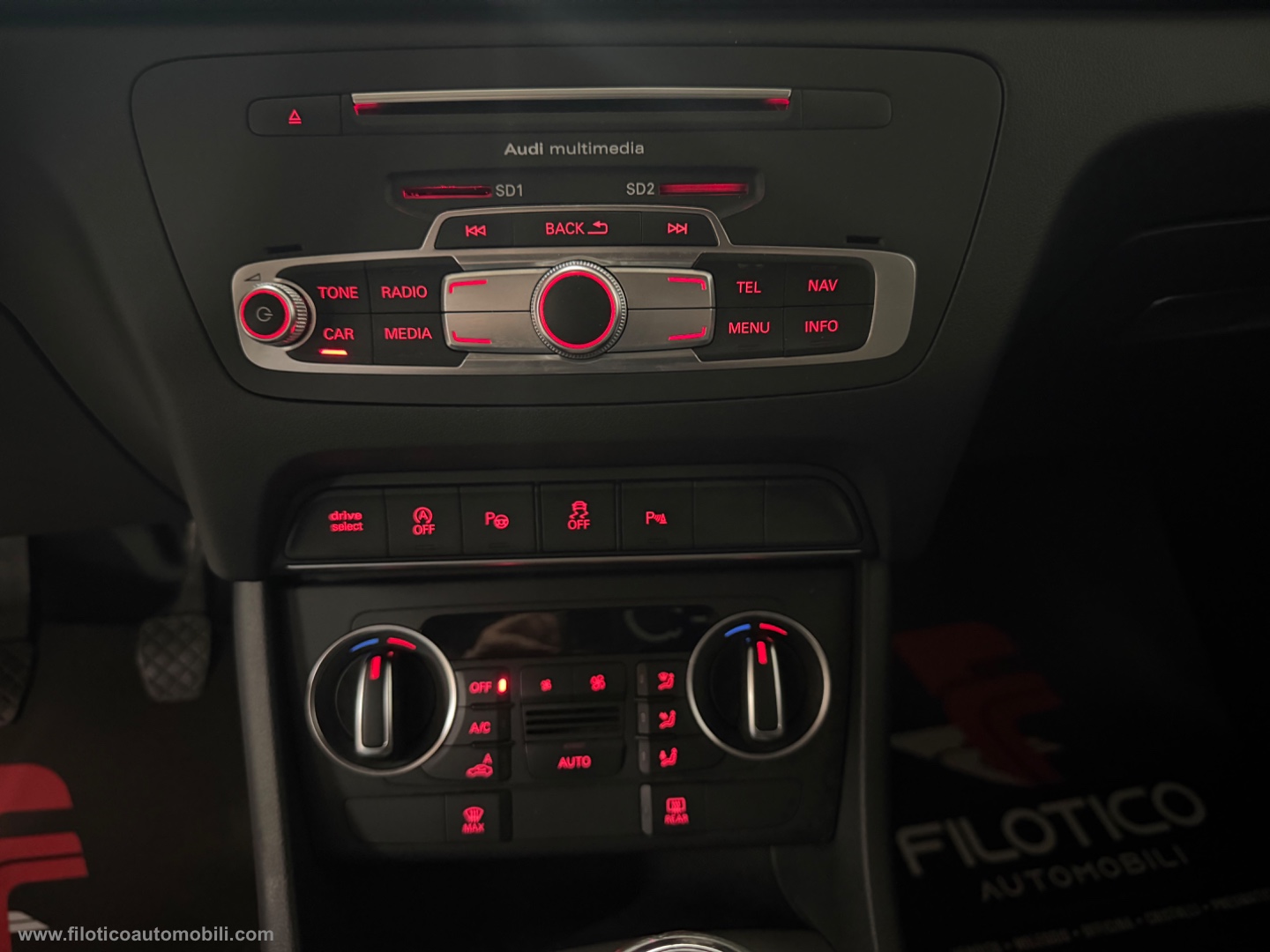 Q3 2.0 TDI 150CV quattro Sport CAMBIO MANUALE - immagine 9