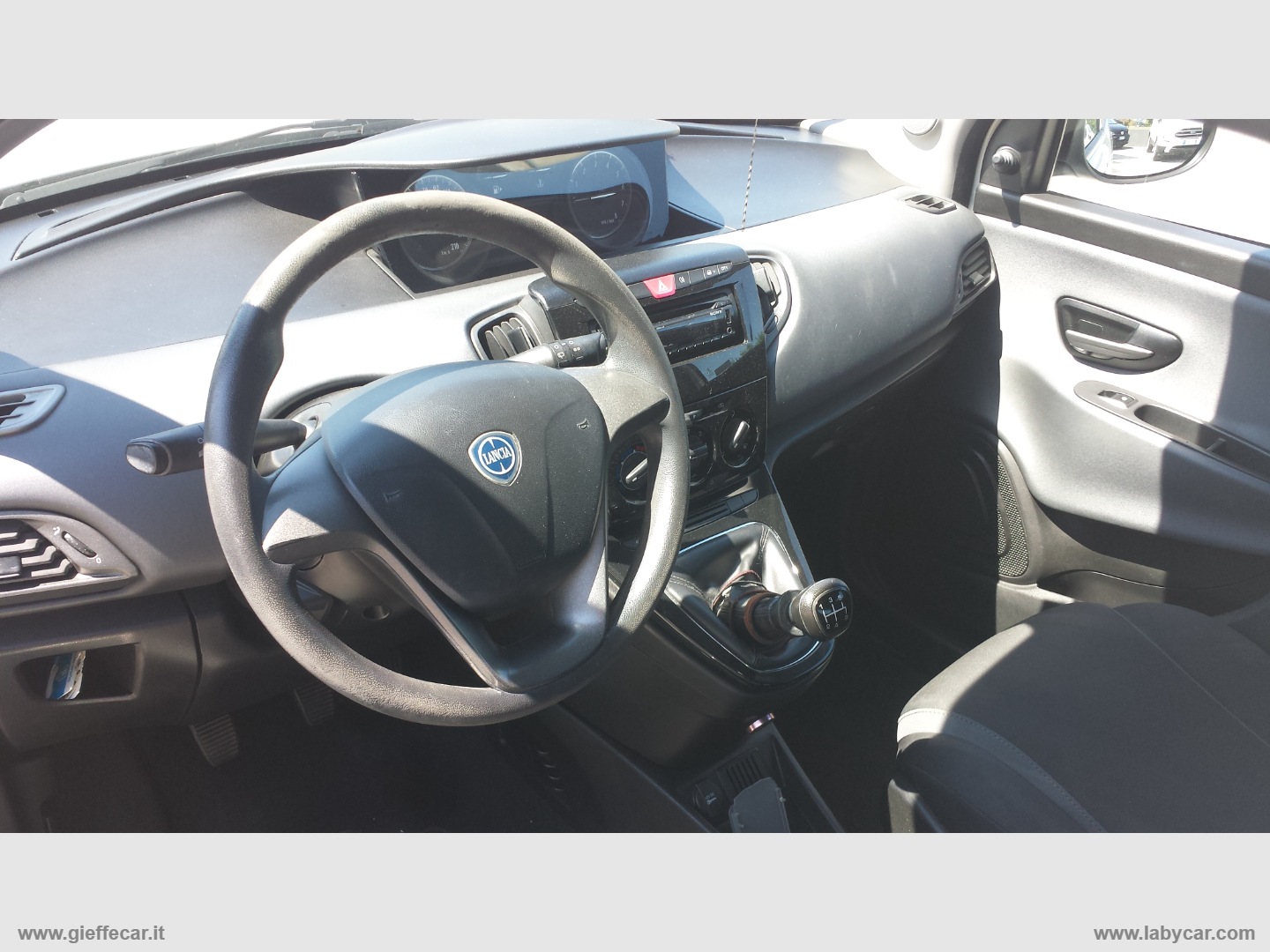 Ypsilon 1.2 69 CV 5p. Silver - immagine 9