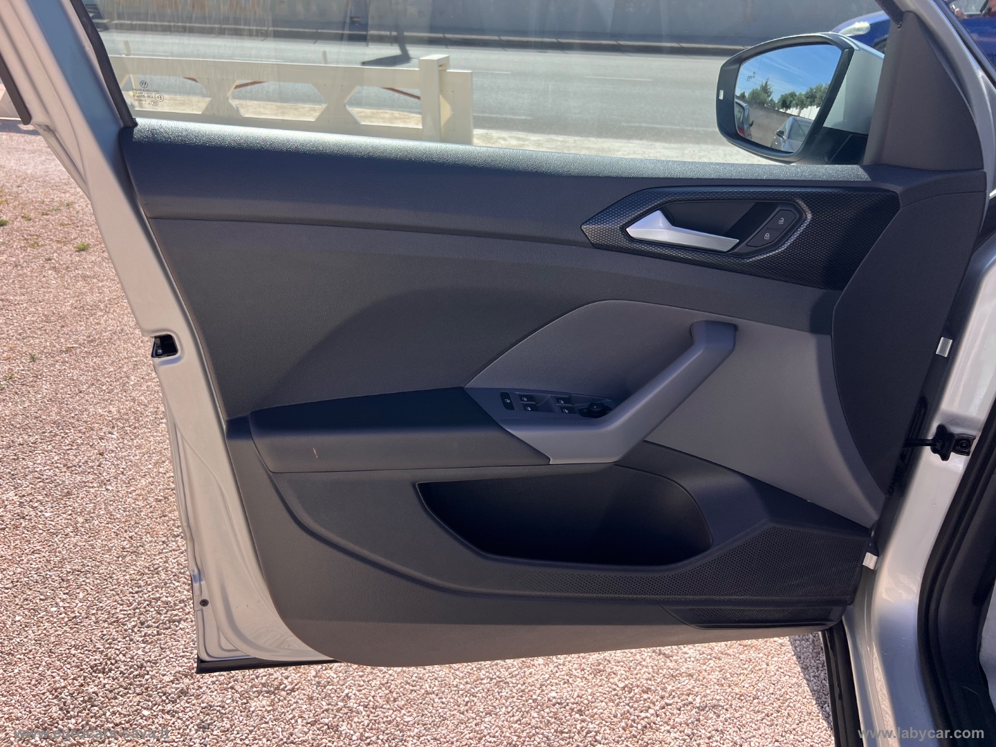 T-Cross 1.0 TSI 115 CV Style BMT - immagine 9