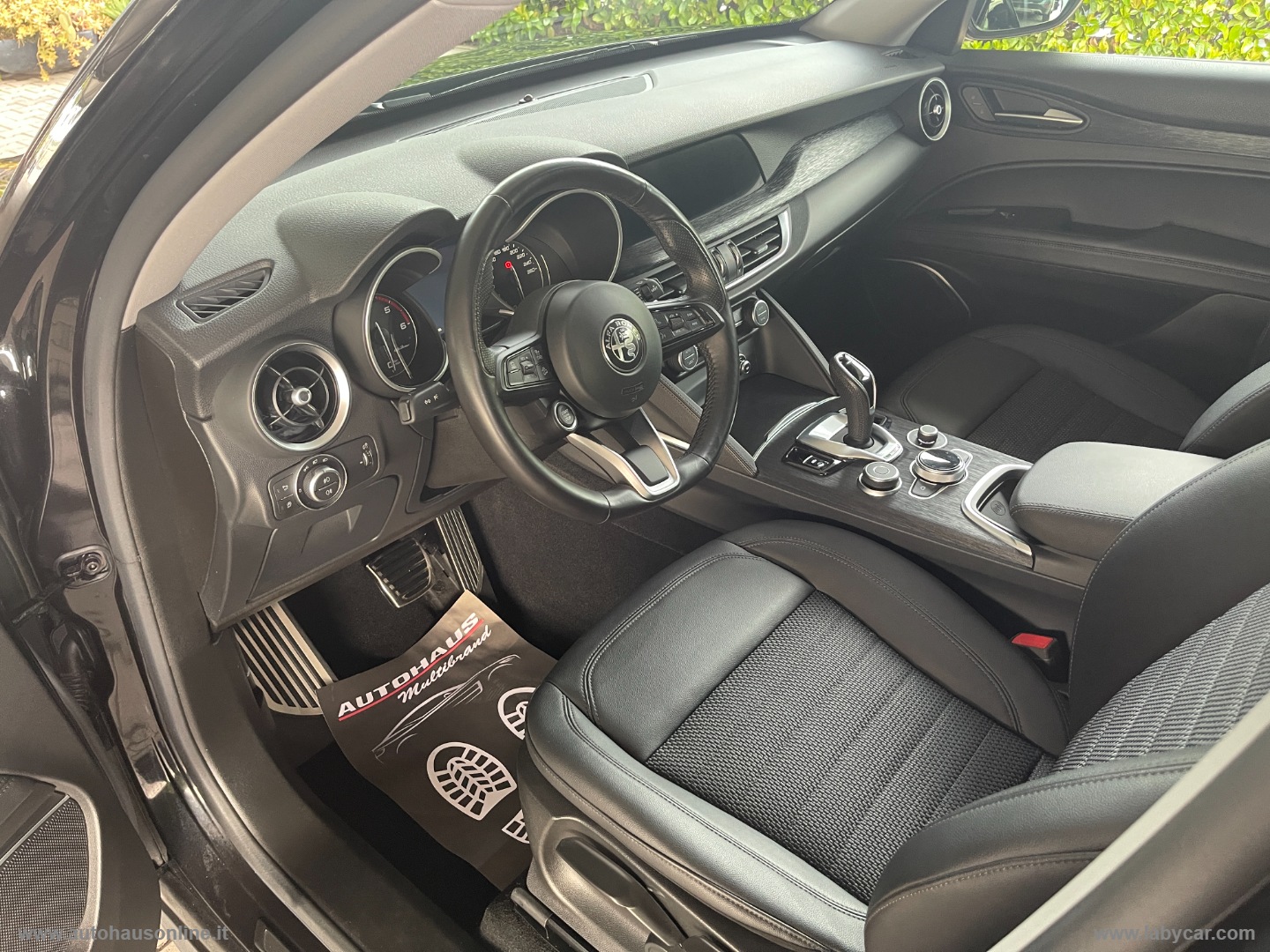 Stelvio 2.2 T.diesel 190CV AT8 RWD Exec. - immagine 9