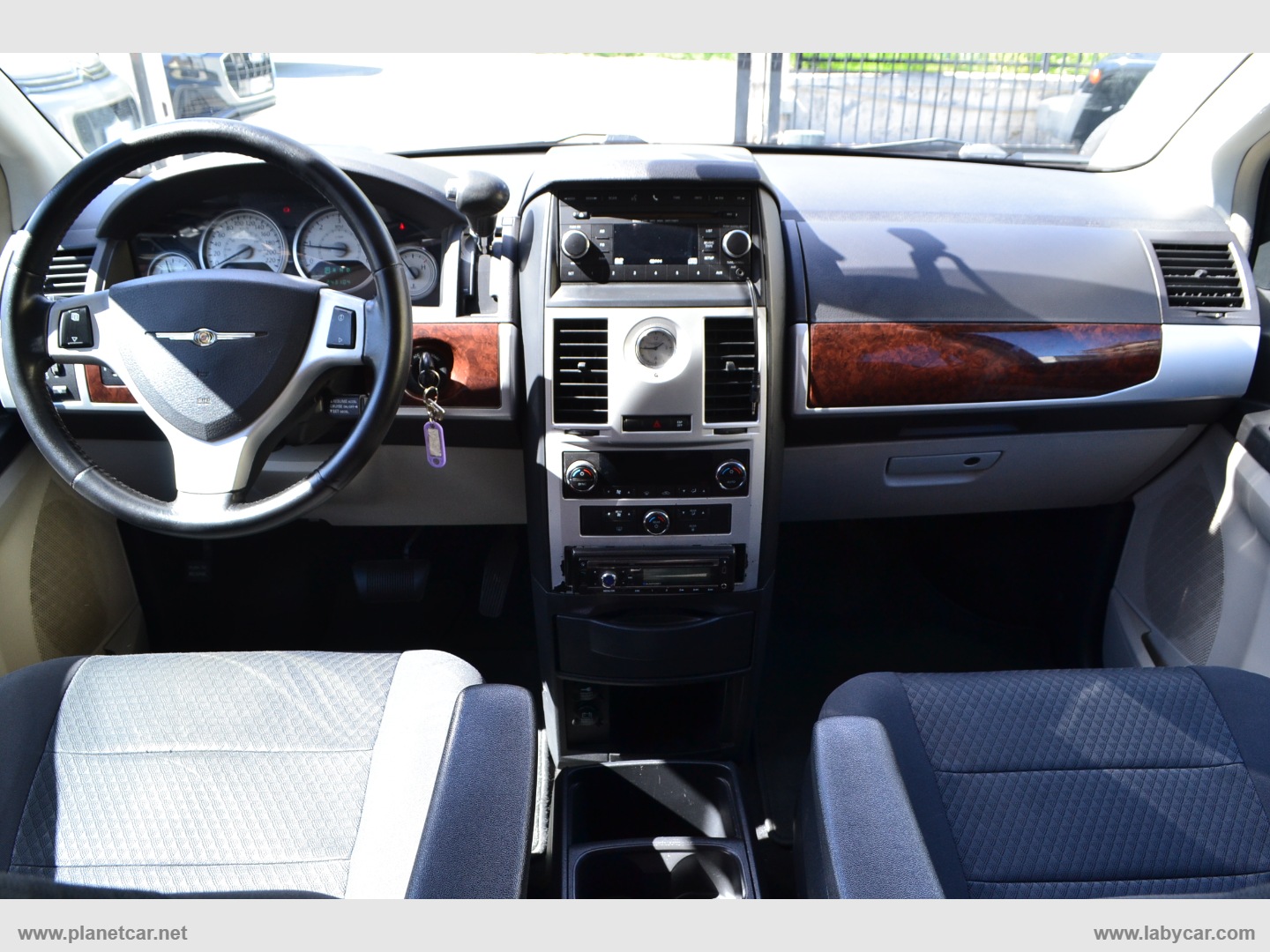 Grand Voyager 2.8 CRD DPF Touring - immagine 9