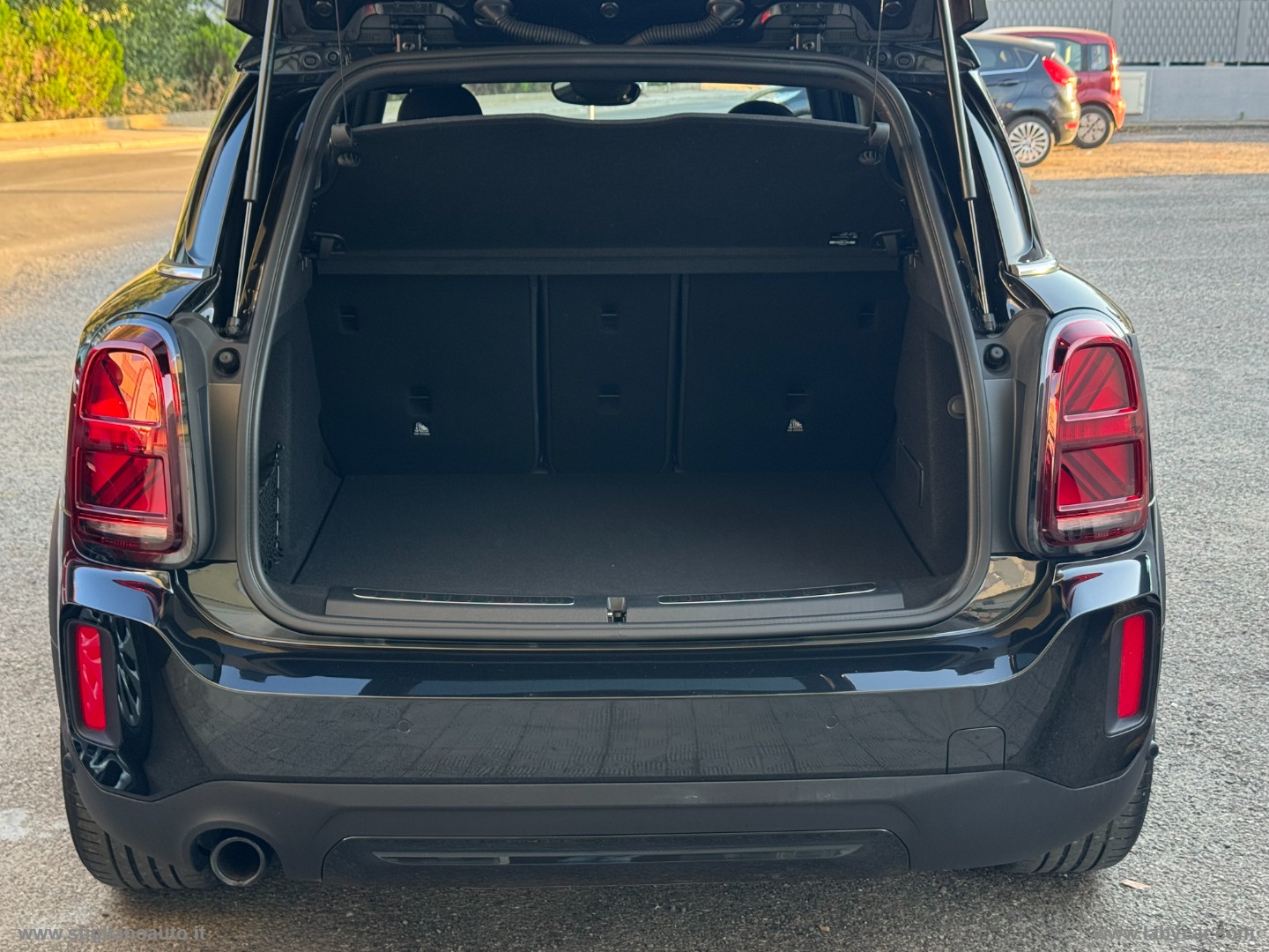 Mini Cooper D Essential Countryman - immagine 9