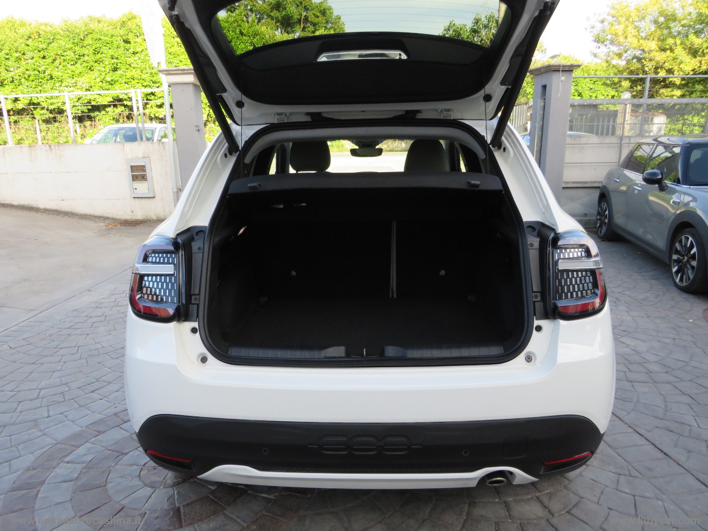 600 Hybrid 110 CV DCT MHEV La Prima - immagine 9
