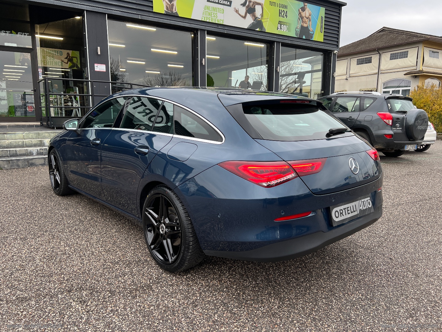CLA 200 d Aut. Shooting Brake Business IVA DEDUCIBILE - immagine 9