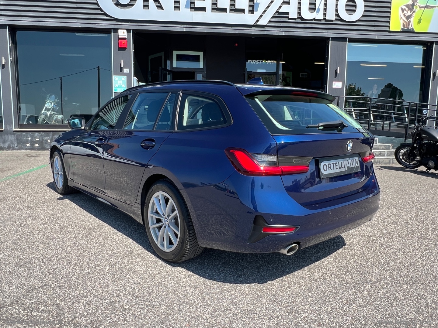 318d Touring Business Advantage aut. - immagine 9