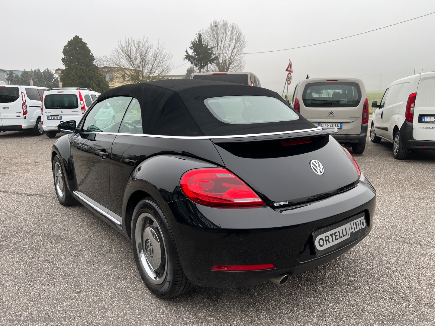 Maggiolino Cabrio 1.2 TSI Design BMT - immagine 9