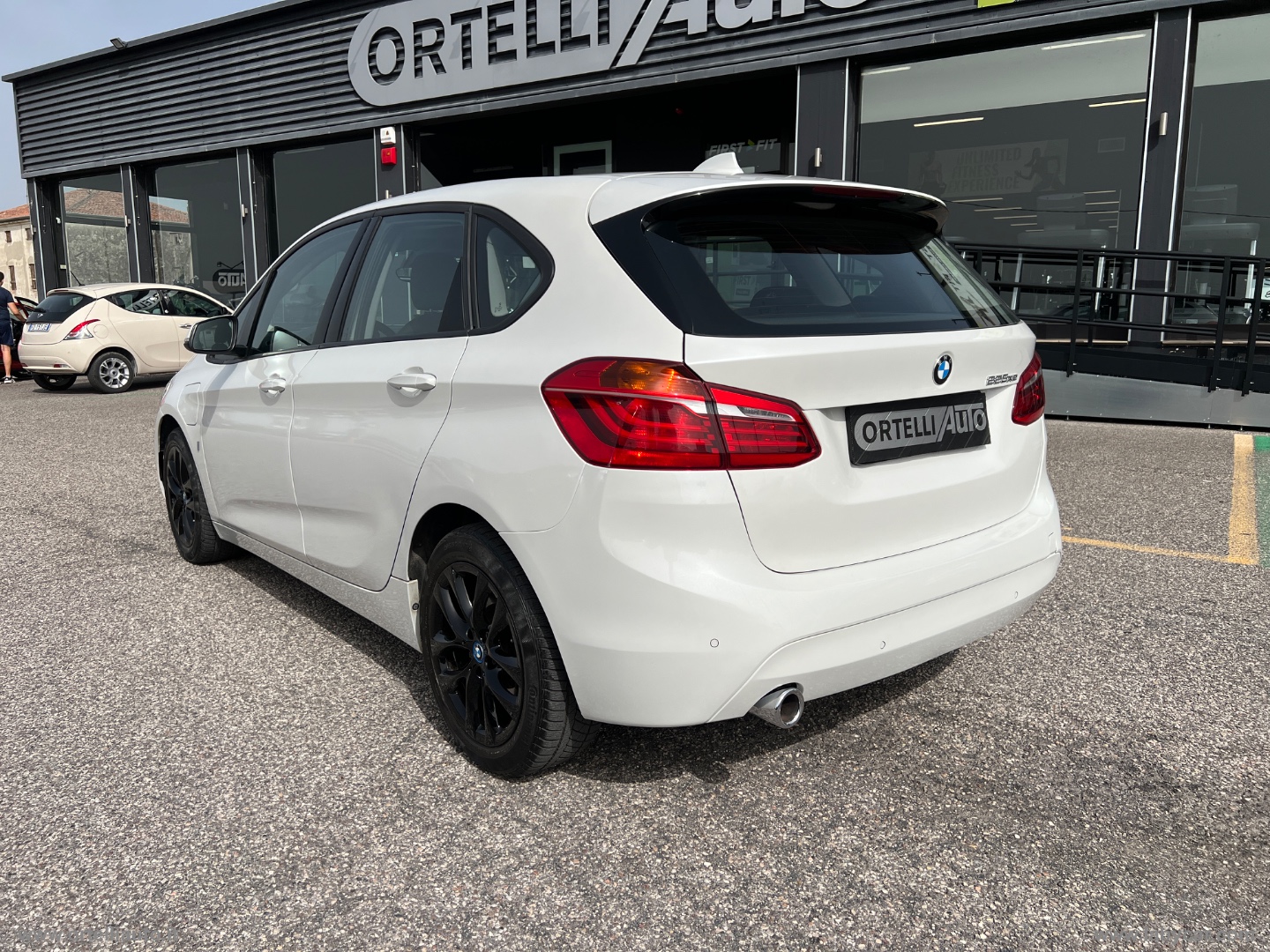 225xe Active Tourer iPerf.Advantage aut. - immagine 9