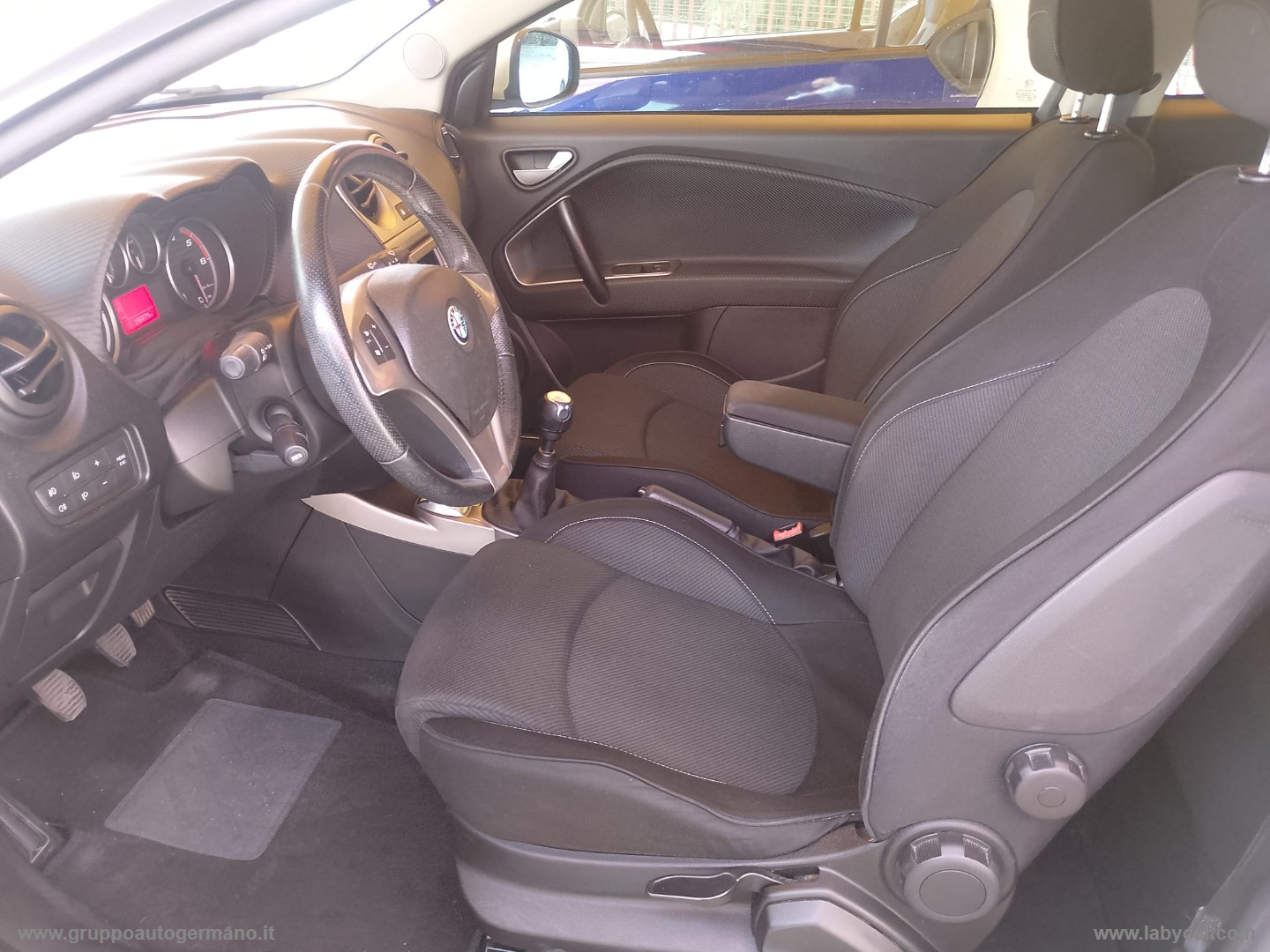 MiTo 1.6 JTDm 16V Distinctive - immagine 9